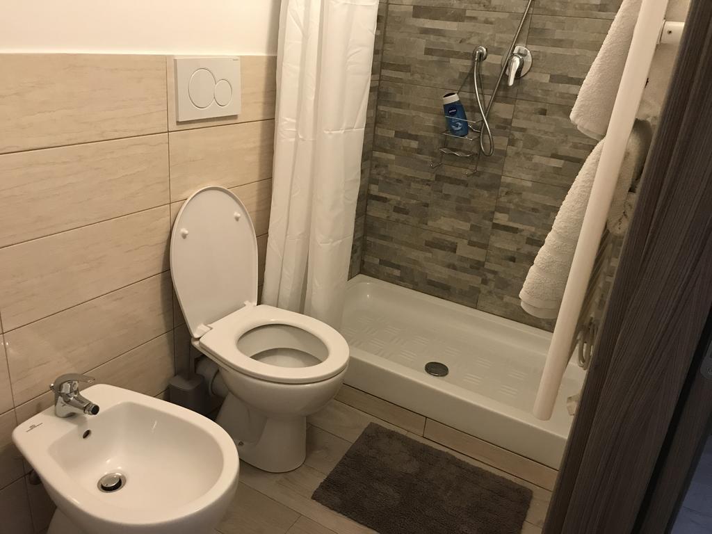 Guest House Montenegro La Spezia Exterior photo
